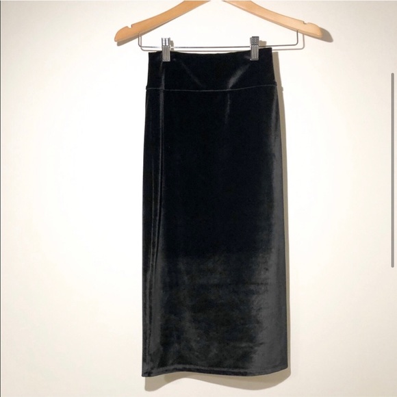 NWOT Wilfred Velvet Skirt - Picture 2 of 4